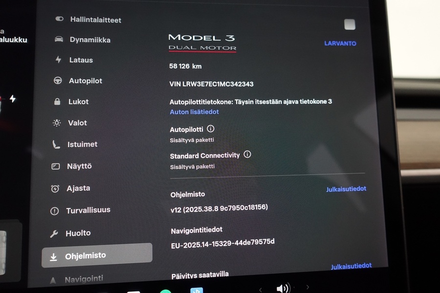 Tesla Model 3 vaihtoauto