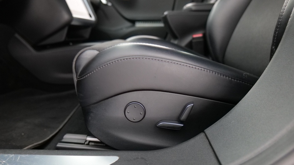 Tesla Model S vaihtoauto