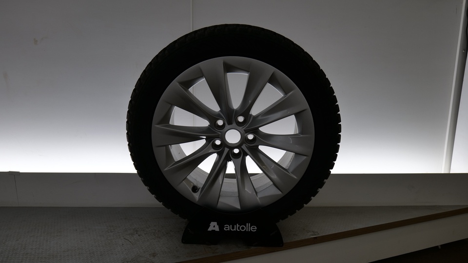 Tesla Model S vaihtoauto