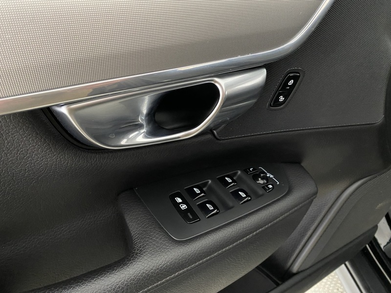 Volvo V90 Cross Country vaihtoauto