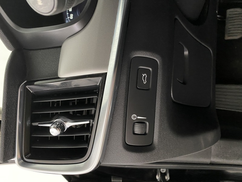 Volvo V90 Cross Country vaihtoauto