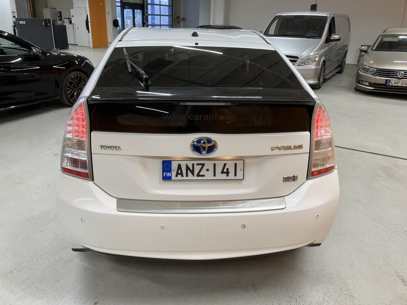 Toyota Prius vaihtoauto