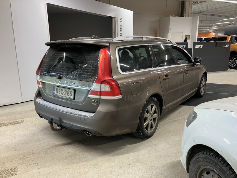 Volvo V70 vaihtoauto