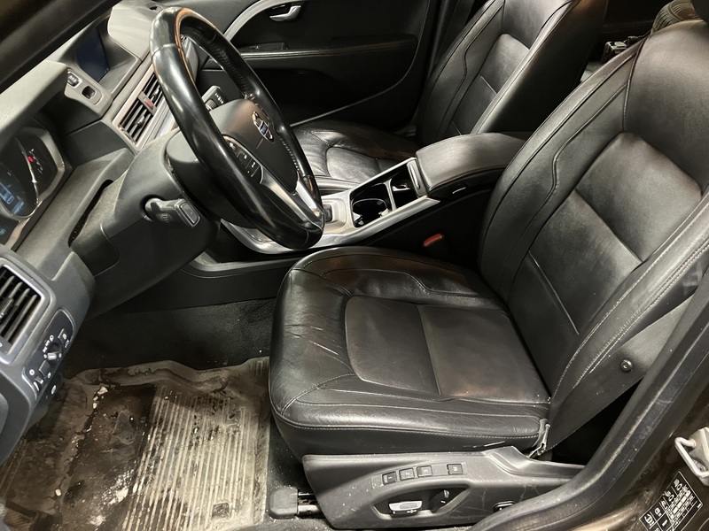 Volvo V70 vaihtoauto