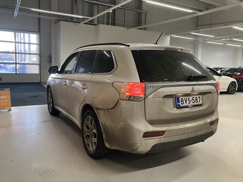 Mitsubishi Outlander PHEV vaihtoauto