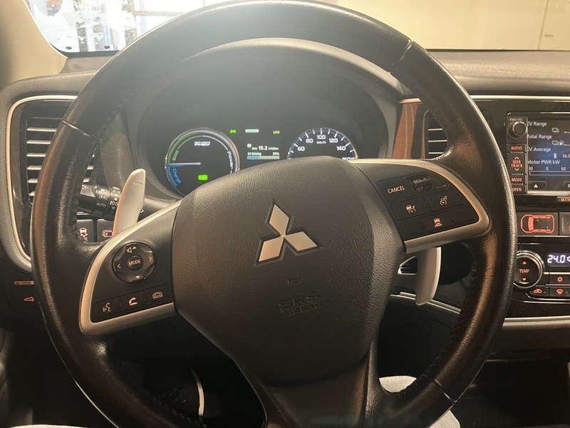 Mitsubishi Outlander PHEV vaihtoauto