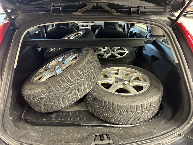 Volvo V60 vaihtoauto