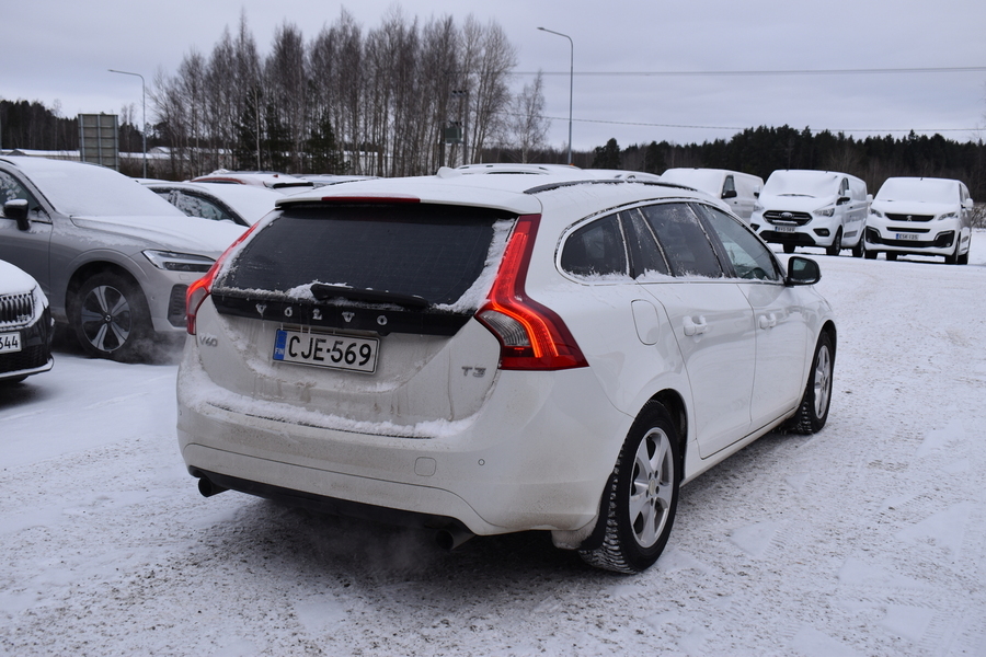 Volvo V60 vaihtoauto