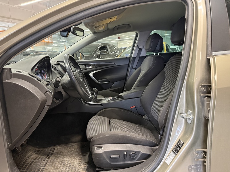 Opel Insignia vaihtoauto