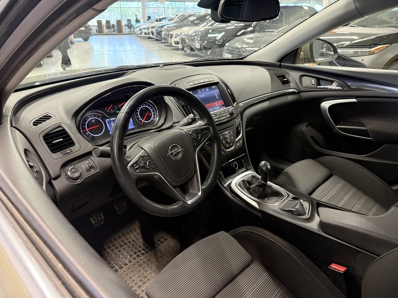 Opel Insignia vaihtoauto