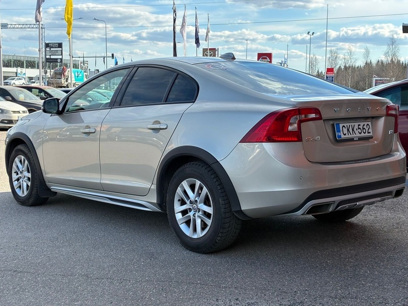 Volvo S60 Cross Country vaihtoauto
