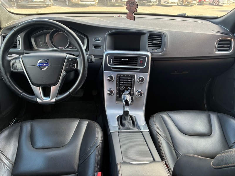 Volvo S60 Cross Country vaihtoauto