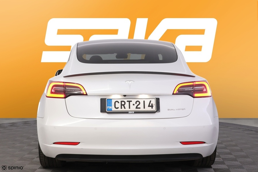 Tesla Model 3 vaihtoauto