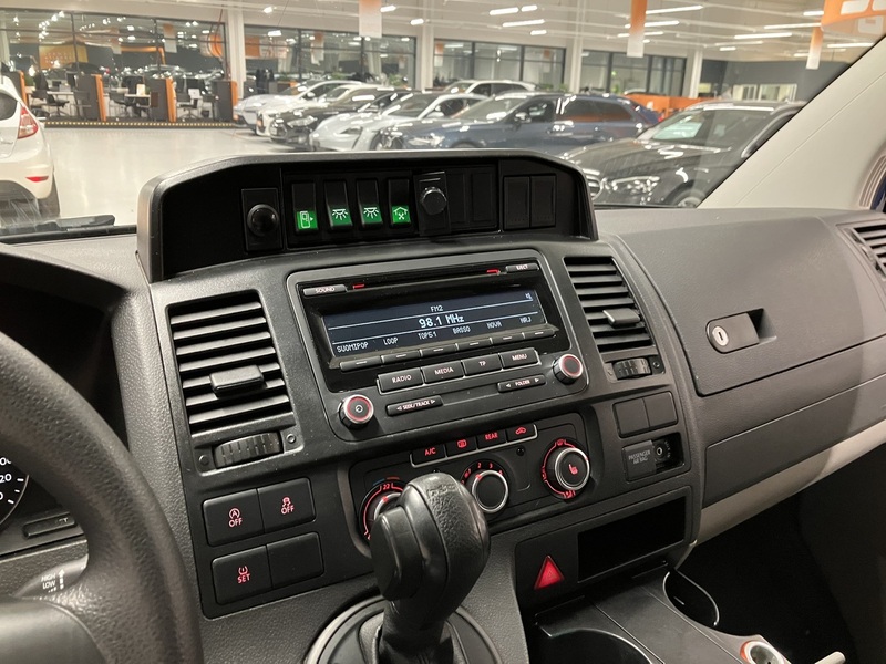 Volkswagen Caravelle vaihtoauto