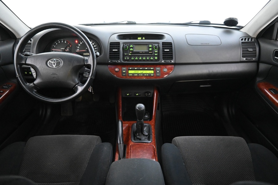 Toyota Camry vaihtoauto