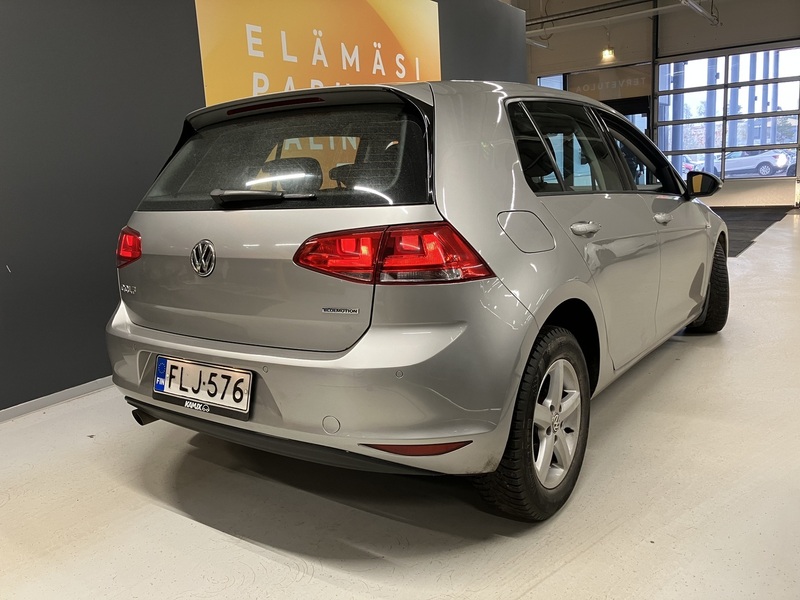 Volkswagen Golf vaihtoauto