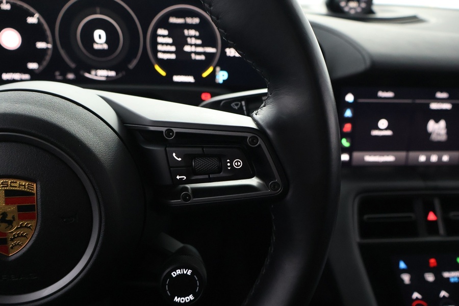 Porsche Taycan vaihtoauto