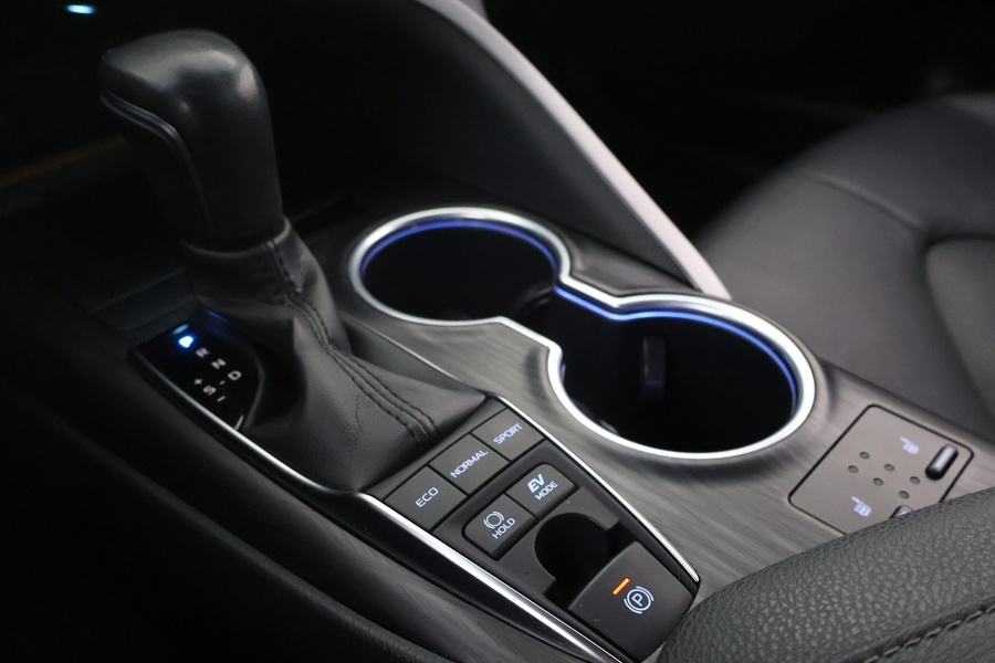 Toyota Camry vaihtoauto