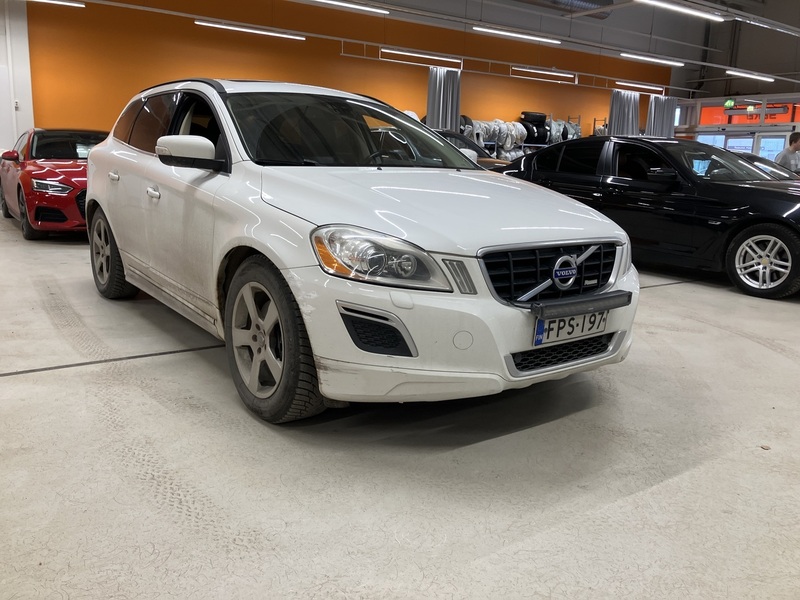 Volvo XC60 vaihtoauto