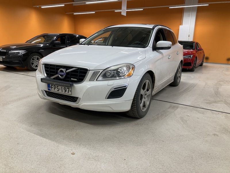 Volvo XC60 vaihtoauto