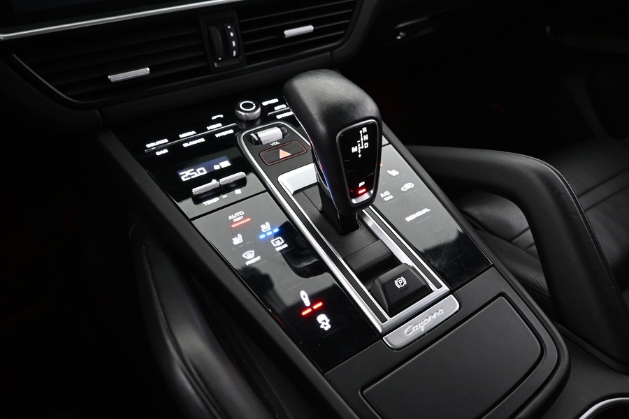 Porsche Cayenne vaihtoauto