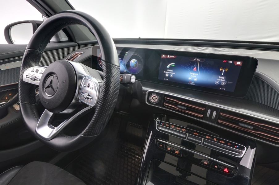 Mercedes-Benz EQC vaihtoauto