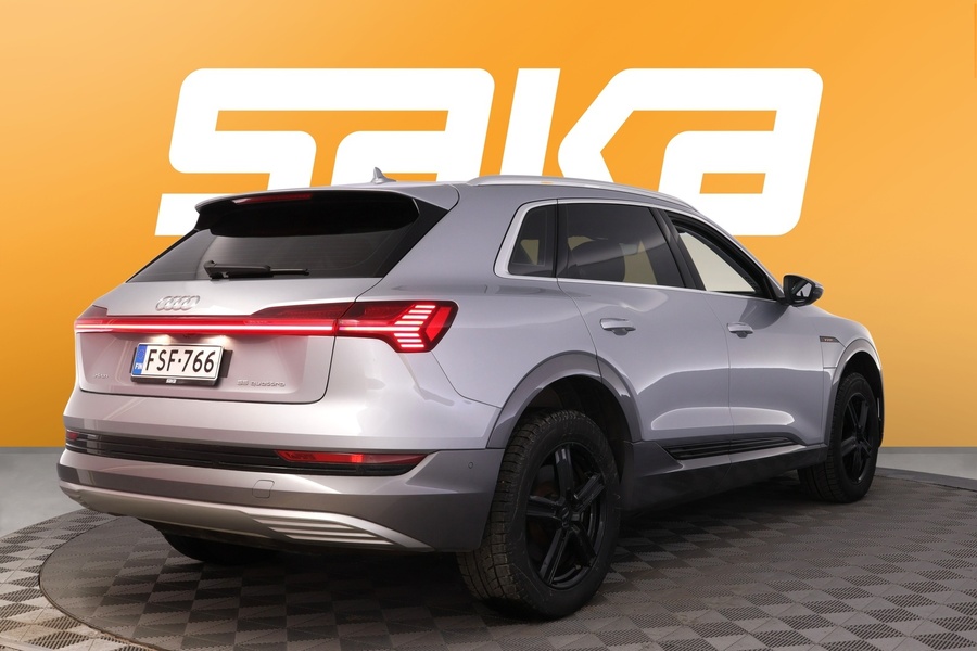 Audi e-tron vaihtoauto