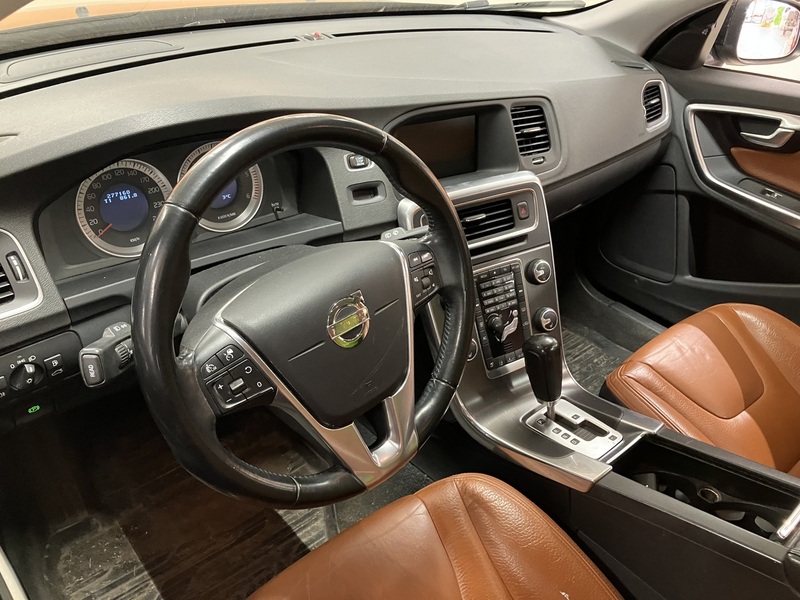 Volvo V60 vaihtoauto