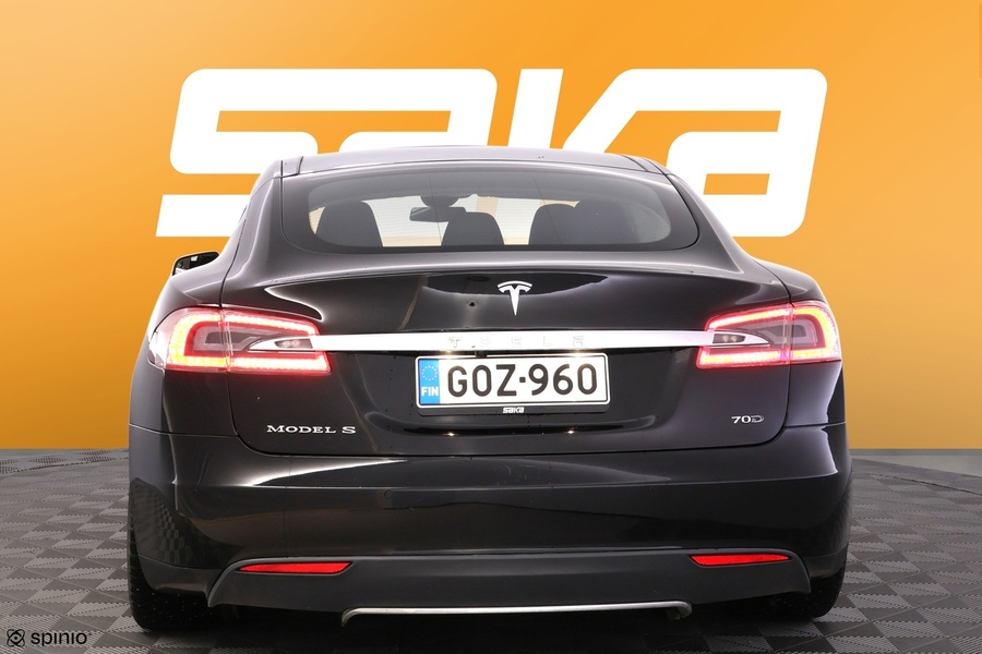 Tesla Model S vaihtoauto