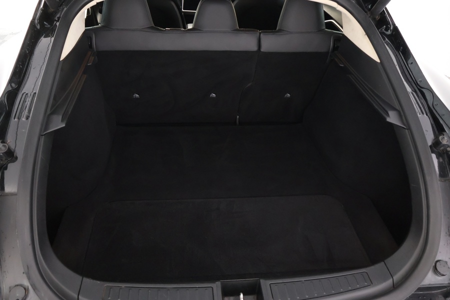 Tesla Model S vaihtoauto