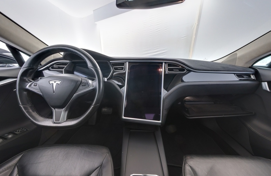 Tesla Model S vaihtoauto