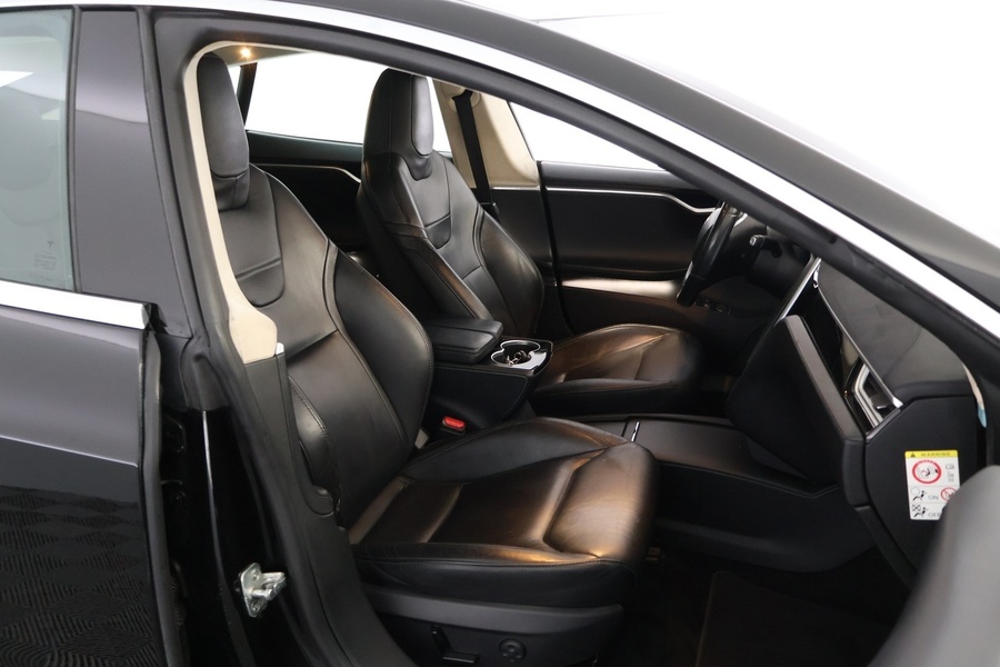 Tesla Model S vaihtoauto