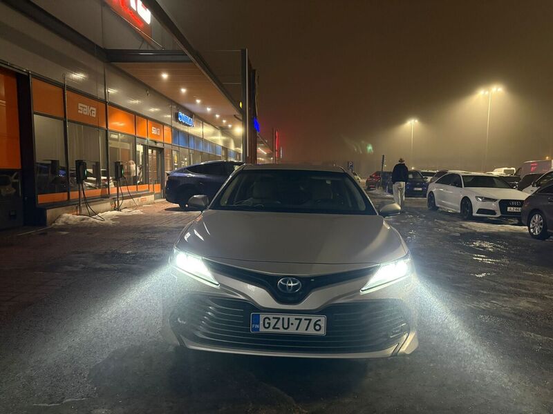 Toyota Camry vaihtoauto