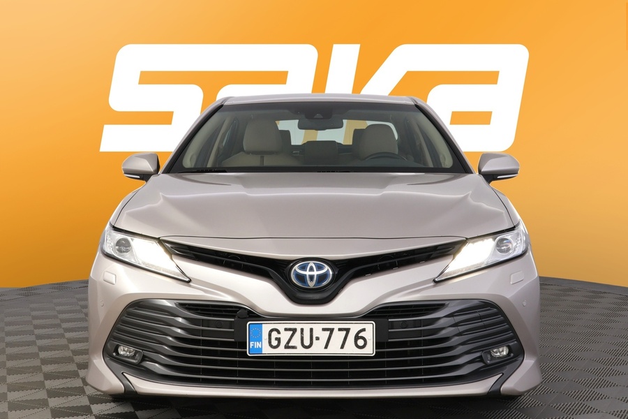 Toyota Camry vaihtoauto