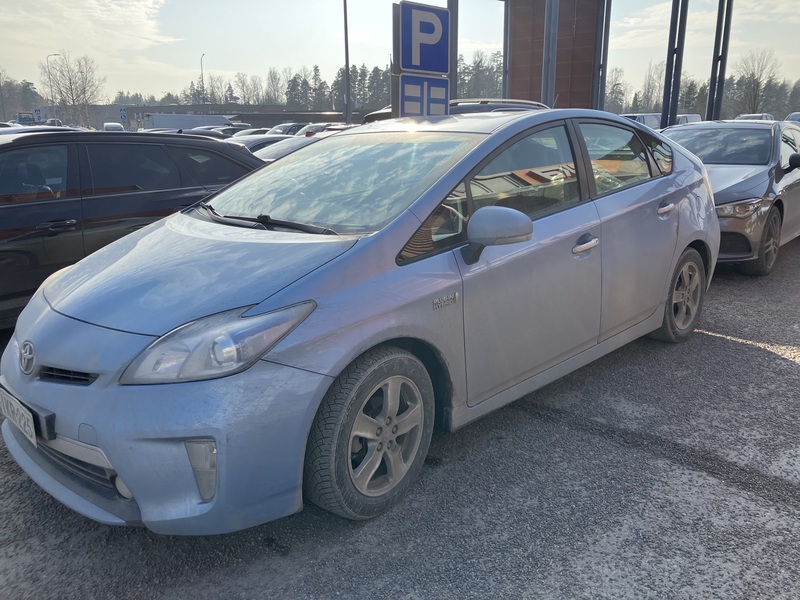 Toyota Prius Plug-in vaihtoauto