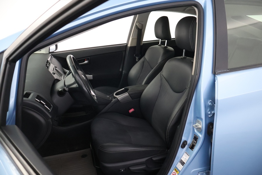 Toyota Prius Plug-in vaihtoauto