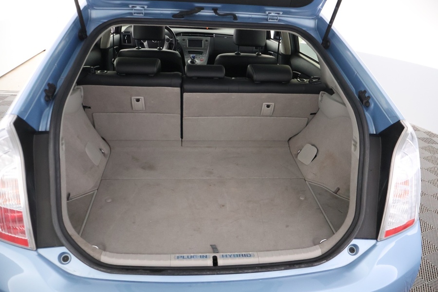 Toyota Prius Plug-in vaihtoauto