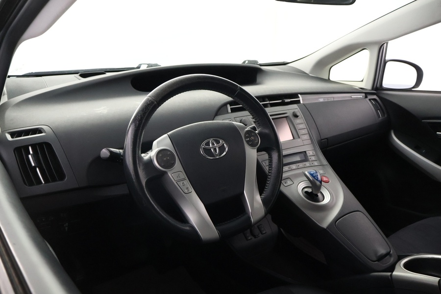 Toyota Prius Plug-in vaihtoauto