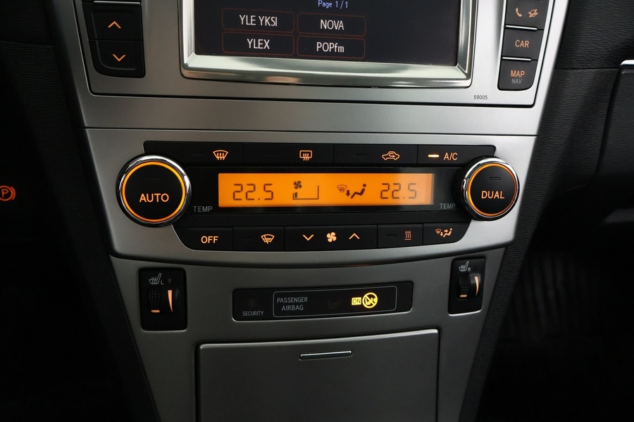 Toyota Avensis vaihtoauto