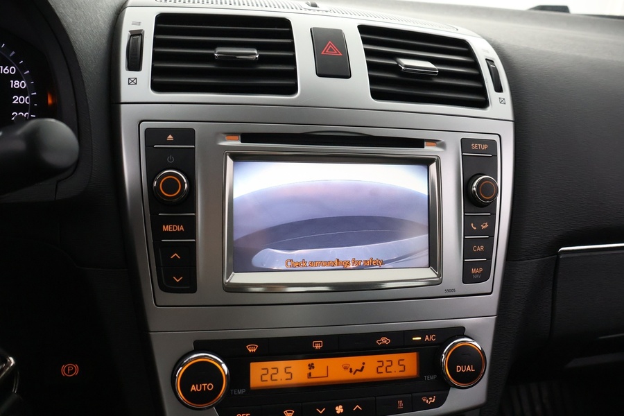 Toyota Avensis vaihtoauto