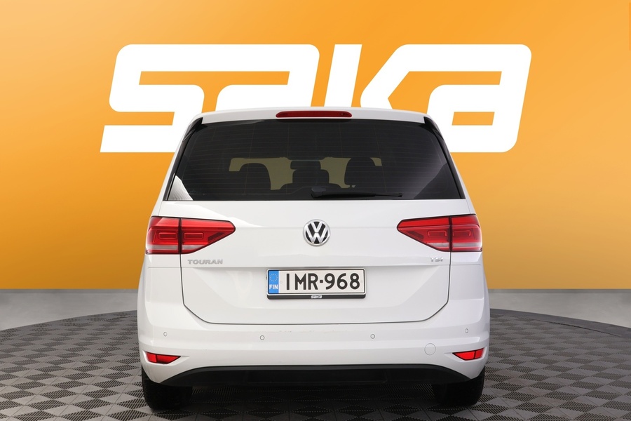 Volkswagen Touran vaihtoauto