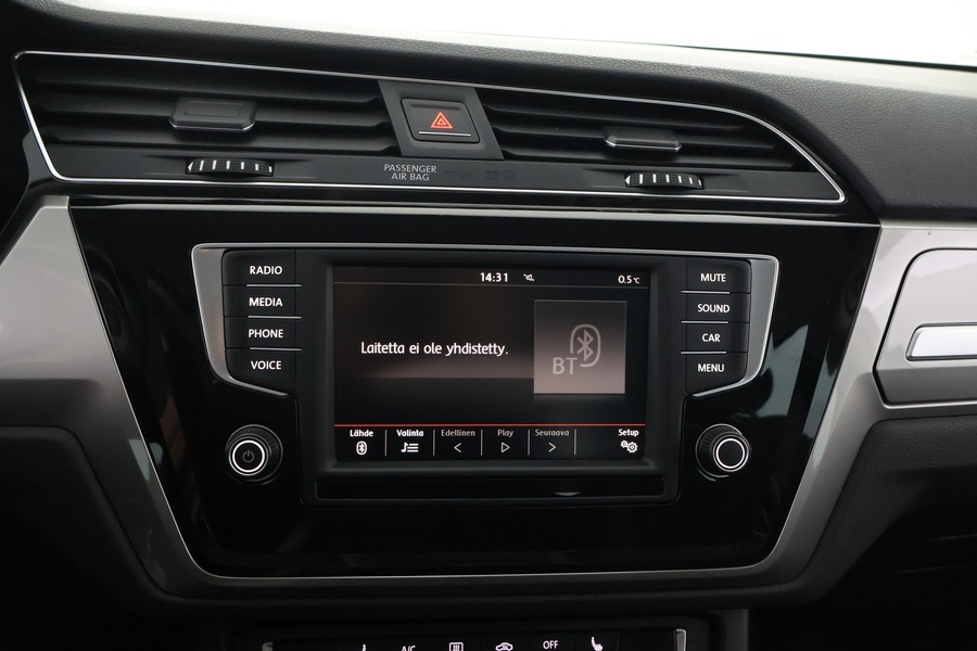 Volkswagen Touran vaihtoauto