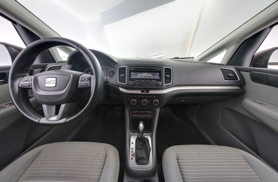 SEAT Alhambra vaihtoauto