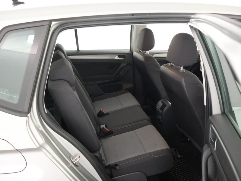 Volkswagen Golf Sportsvan vaihtoauto