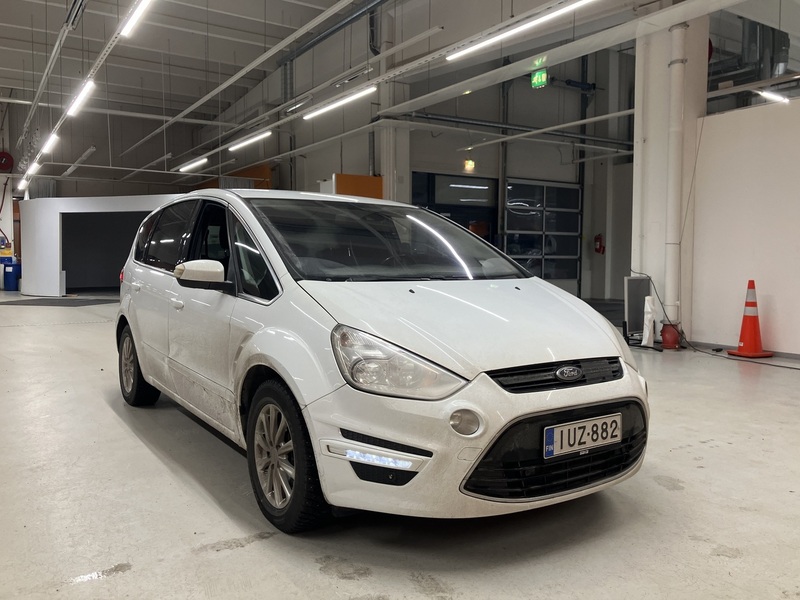 Ford S-MAX vaihtoauto