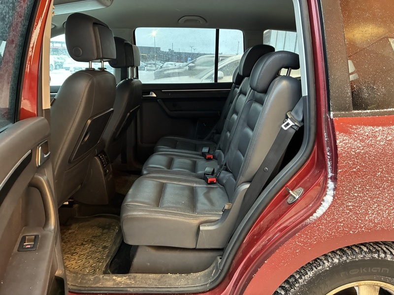 Volkswagen Touran vaihtoauto