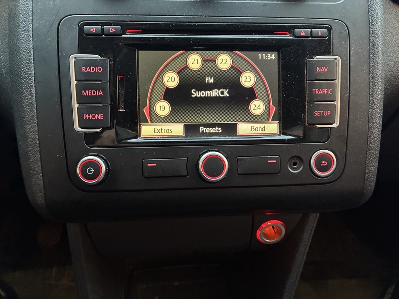 Volkswagen Touran vaihtoauto