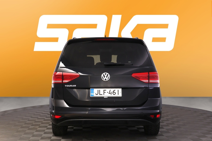 Volkswagen Touran vaihtoauto