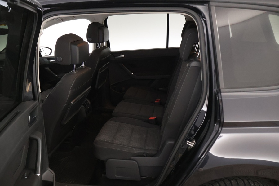 Volkswagen Touran vaihtoauto