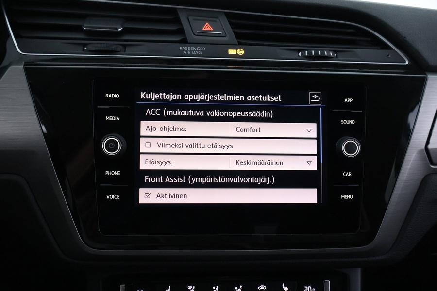 Volkswagen Touran vaihtoauto
